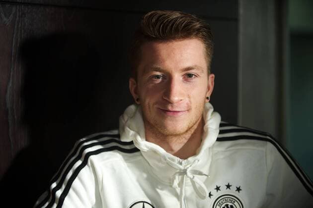 Fußball, Fotoshooting mit Marco Reus Fussball Berlin 24.03.2016 Deutsche Nationalmannschaft DFB Marco Reus
