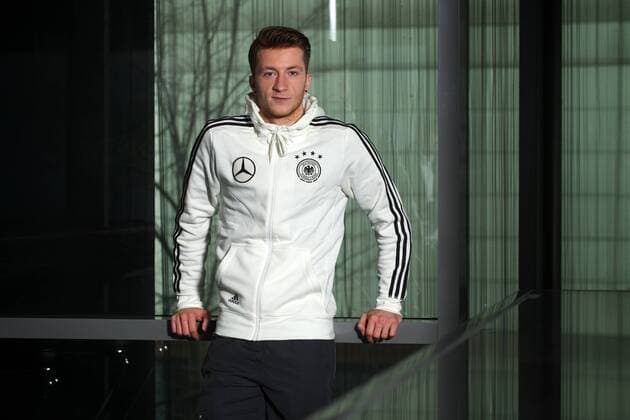 Fußball, Fotoshooting mit Marco Reus Fussball Berlin 24.03.2016 Deutsche Nationalmannschaft DFB Marco Reus