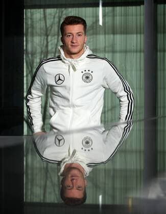 Fußball, Fotoshooting mit Marco Reus Fussball Berlin 24.03.2016 Deutsche Nationalmannschaft DFB Marco Reus