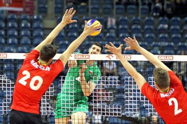 ARNO VAN DE VELDE ( BELGIUM ) TOMAS KONINGS ( BELGIUM ) METODI ANANIEV ( BULGARIA ) 2016.05.19 KRAKOW TAURON ARENA VOLLEYBALL NATIONAL TEAMS COMPETITION XIV WAGNER S MEMORIAL BULGARIA - BELGIUM  LWI160519_014