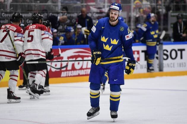 160519 Sveriges Johan Fransson deppar efter att Kanada gjort 5-0 under kvartsfinalen i Ishockey-VM mellan Kanada och Sverige den 19 maj 2016 i St Petersburg.  Copyright: LUDVIGxTHUNMAN BB160519LT091