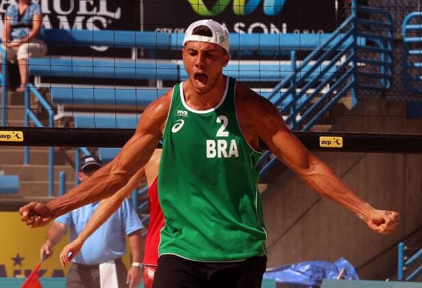 May 19, 2016 - Cincinnati, Ohio, U.S - Saymon Barbosa of BRA reacts from his play as he and his partner win there match on Thu May 19, 2016. During play in the AVP FIVB Cincinnati Open Beach volleyball Beachvolleyball in Cincinnati,Ohio. AVP FiVB Beach Volleyball Cincinnati Open - ZUMAc199