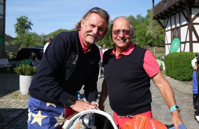 10. Thüringer Charity Open Mühlberg 20.05.16 , Mühlberg, Gut Ringhofen, 10. Thüringer Charity Open, Golf-Benefiz-Turnier, Prominente spielen Golf für den guten Zweck im Bild: Ingo Lenssen und Rainer Bach (Truckstop)