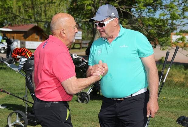 10. Thüringer Charity Open Mühlberg 20.05.16 , Mühlberg, Gut Ringhofen, 10. Thüringer Charity Open, Golf-Benefiz-Turnier, Prominente spielen Golf für den guten Zweck im Bild: Klaus Wolfermann (Speer) und Wolfgang Hoppe (Bob)