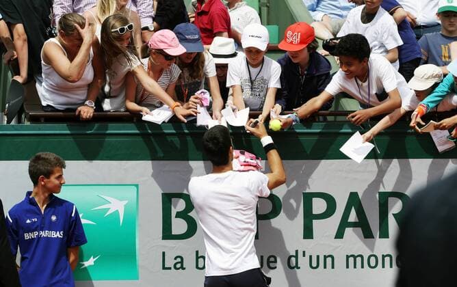 TENNIS - ATP Tennis Herren French Open 2016 PARIS,FRANCE,21.MAY.16 - TENNIS - ATP World Tour, Roland Garros, French Open, Grand Slam, training. Image shows Novak Djokovic (SRB). GEPAxpictures xMatthiasxHauer