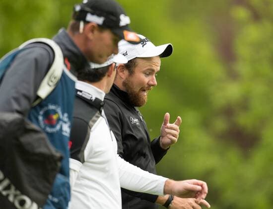 21.05.2016. The K Club, Straffan, Co. Kildare, Ireland. Dubai Duty Free Irish Open Golf Championship Round 3. Shane Lowry and Ricardo Gouveia chat as they leave the 2nd tee box. xPeterxFitzpatrickx  ActionPlus11739643