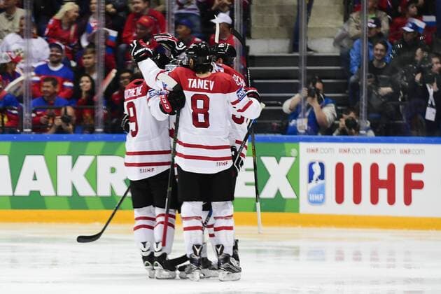 Eishockey, WM Halbfinale, USA - Kanada 160521 Kanadas spelare jublar efter 3-4 under semifinalen i Ishockey-VM mellan Kanada och USA den 21 maj 2016 i Moskva.  Copyright: LUDVIGxTHUNMAN BB160521LT099