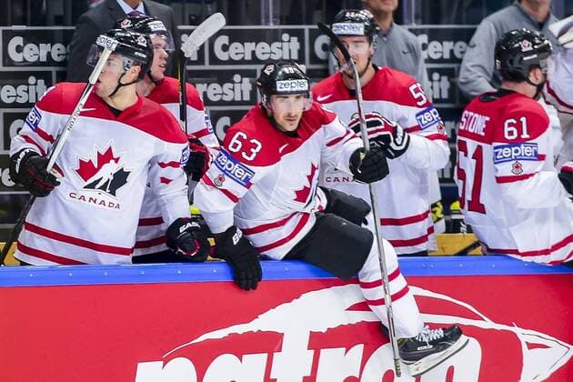 Eishockey, WM Halbfinale, USA - Kanada 160521 Kanadas Brad Marchand jublar efter semifinalen i Ishockey-VM mellan Kanada och USA den 21 maj 2016 i Moskva.  Copyright: LUDVIGxTHUNMAN BB160521LT110
