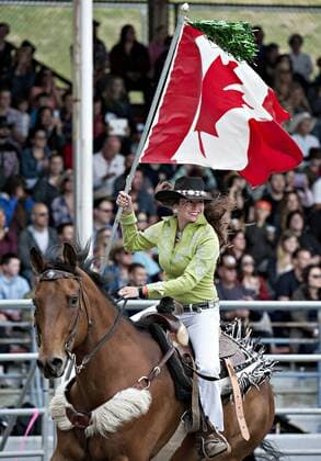Rodeo in Surrey, Kanada (160522) -- SURREY, May 22, 2016 -- A cowgirl performs during the Cloverdale Rodeo in Surrey, Canada, May 21, 2016. More than 95 cowboys and cowgirls competed their riding skills at the 70th Cloverdale Rodeo in Surrey, Canada. Cloverdale Rodeo is one of the biggest and longest running rodeo event in North America. ) (cyc) CANADA-SURREY-CLOVERDALE RODEO AndrewxSoong 
