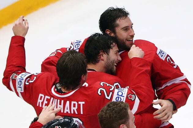 Canada s Sam Reinhart, Derick Brassard and goalie Cam Talbot (L-R) celebrate winning the 2016 IIHF World Championship WM Weltmeisterschaft final Ice hockey Eishockey match against Finland at VTB Ice Palace in Moscow, Russia, May 22, 2016. The Canadian team won the game 2:0. Artyom Korotayev TASS  TS0241FB
