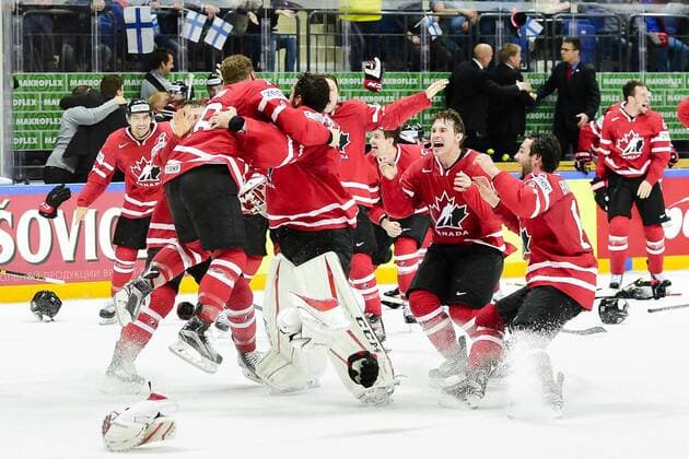 Eishockey, WM, Weltmeister Kanada 160522 Kanadas spelare jublar efter finalen i Ishockey-VM mellan Finland och Kanada den 22 maj 2016 i Moskva.  Copyright: LUDVIGxTHUNMAN BB160522LT100