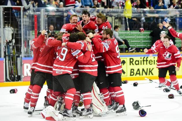 Eishockey, WM, Weltmeister Kanada 160522 Kanadas spelare jublar efter finalen i Ishockey-VM mellan Finland och Kanada den 22 maj 2016 i Moskva.  Copyright: LUDVIGxTHUNMAN BB160522LT102