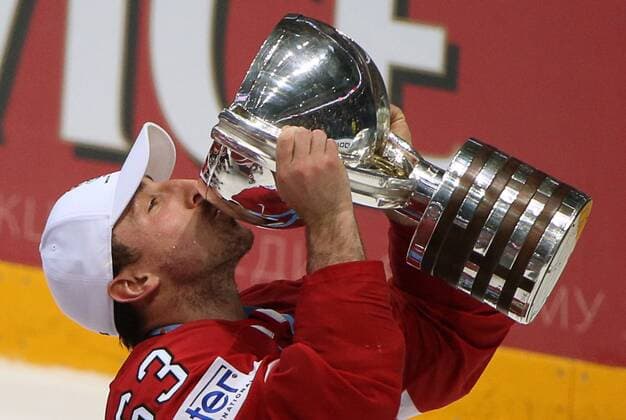 Canada s Brad Marchand with a trophy at an awards ceremony following the 2016 IIHF World Championship WM Weltmeisterschaft final Ice hockey Eishockey match against Finland at VTB Ice Palace in Moscow, Russia, May 22, 2016. The Canadian team won the game 2:0. Artyom Korotayev TASS  TS02420C