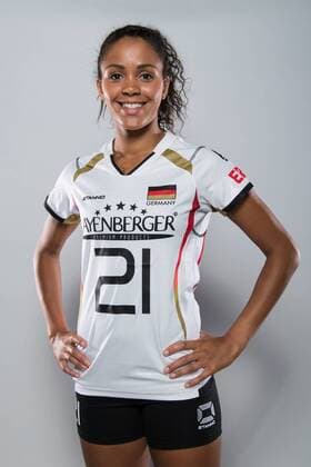 20.05.2016, Olympiastuetzpunkt, Heidelberg Volleyball, Fotoshooting Nationalmannschaft Frauen Denise Imoudu ( 21 GER)