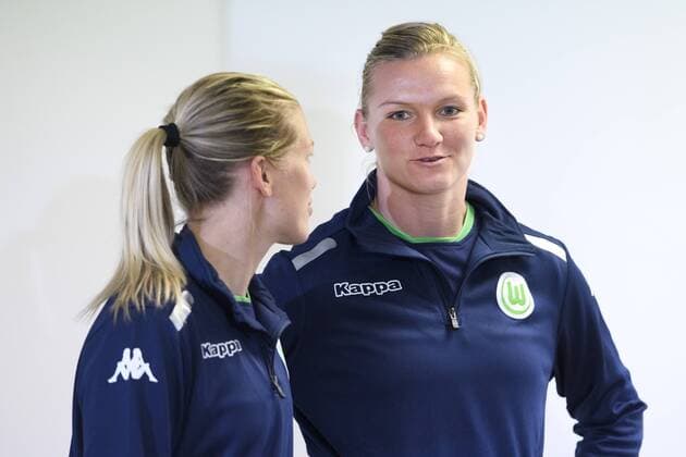 Fußball, Damen, CL Finale, VfL Wolfsburg PK und Training 160525 Wolfsburgs Alexandra Popp under en presskonferens med Wolfsburg inför finalen i Champions League den 25 maj 2016 i Reggio Emilia.  Copyright: CARLxSANDIN BB160525CS014