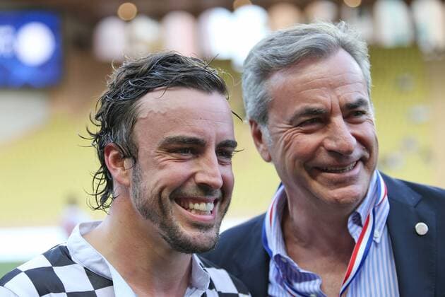 Formel 1, GP von Monaco, Charity Football Match Monaco Grand Prix, Monte Carlo 25 - 29 May 2016 (L to R): Fernando Alonso (ESP) McLaren and Carlos Sainz (ESP) at a charity football match. 24.05.2016. 