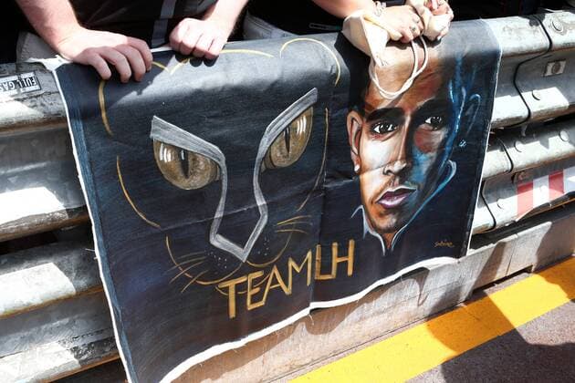 Formel 1, GP von Monaco Monaco Grand Prix, Monte Carlo 25 - 29 May 2016 25.05.2016 - Lewis Hamilton (GBR) Mercedes AMG F1 W07 Hybrid fans 