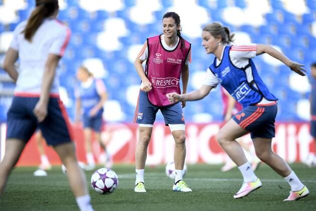 Fußball, Damen, CL Finale, Olympique Lyon PK und Training 160525 Lyons Lotta Schelin under en fotbollsträning med Lyon inför finalen i Champions League den 25 maj 2016 i Reggio Emilia.  Copyright: CARLxSANDIN BB160525CS057
