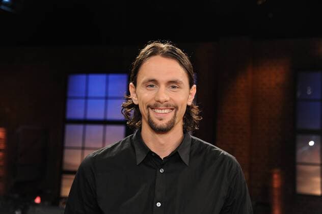 Der Fussballprofi Neven Subotic zu Gast in der WDR Talkshow Kölner Treff am 25.05.2016 in Köln