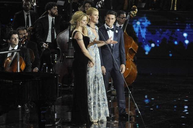 MILAN. BOCELLI AND ZANETTI NIGH. LIVE SHOW pictur: Michelle Hunziker Valeria Mazza Javier Zanetti  xRiccardoxGiordanoxSickyx