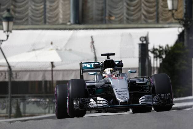 Motorsports: FIA Formula One World Championship WM Weltmeisterschaft 2016, Grand Prix of Monaco, 44 Lewis Hamilton (GBR, Mercedes AMG Petronas Formula One Team), xHOCHxZWEIx
