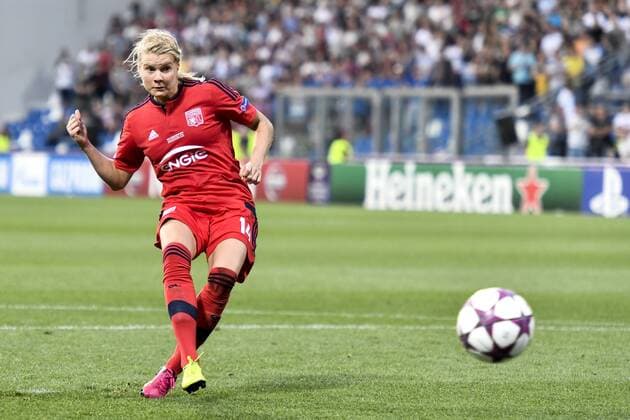 Fußball, Damen, Champions League Finale, VfL Wolfsburg - Olympique Lyon 160526 Lyons Ada Hegerberg Elfmeterschiessen Champions League Finale Damen - VfL Wolfsburg - Olympique Lyon 26. mai 2016 Reggio Emilia.  Copyright: CARLxSANDIN BB160526CS069