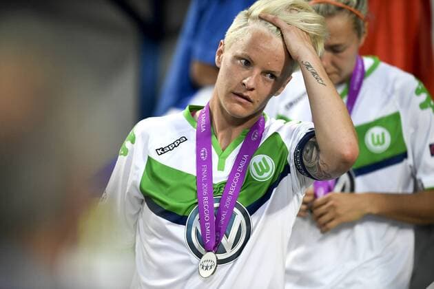 Fußball, Damen, Champions League Finale, VfL Wolfsburg - Olympique Lyon 160526 Wolfsburgs Nilla Fischer enttäuscht Champions League Finale Damen - VfL Wolfsburg - Olympique Lyon 26. mai 2016 Reggio Emilia.  Copyright: CARLxSANDIN BB160526CS089