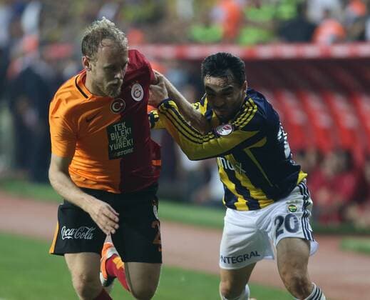 Ziraat Turkish Cup Final match between Fenerbahce and Galatasaray at Antalya Arena in Antalya , Turkey on May 26 , 2016. Pictured: Volkan Sen (R) of Fenerbahce and Semih Kaya of Galatasaray. 