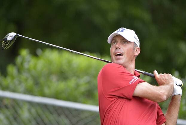 Golf, ProAm Turnier in Fort Worth May 26, 2016 - Fort Worth, TX, USA - Matt Kuchar tees off on the 2nd hole during the first round of the Dean & DeLuca Invitational at Colonial Country Club in Fort Worth, Texas, on Thursday, May 26, 2016. Dean & DeLuca Invitational - ZUMAm67_