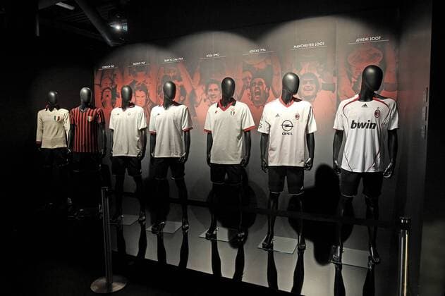 MOSTRA CHAMPIONS LEAGUE, MUSEO MONDO MILAN, MAGLIE FINALI MILAN 2015-16 - Eröffnung AC Milan