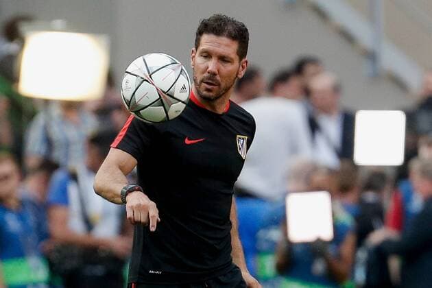 Atletico Madrid s Argentinian head coach Diego Simeone during the team s training session at the Giuseppe Meazza Stadium in Milan, Italy, 27 May 2016. Atletico Madrid will face Real Madrid in the UEFA Champions League Final on 28 May 2016 in Milan. Atletico Madrid training !ACHTUNG: NUR REDAKTIONELLE NUTZUNG!  20160527-635999709831575196