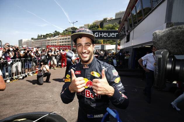 Bilder des Tages - SPORT Motorsports: FIA Formula One World Championship WM Weltmeisterschaft 2016, Grand Prix of Monaco, 3 Daniel Ricciardo (AUS, Red Bull Racing), xHOCHxZWEIx