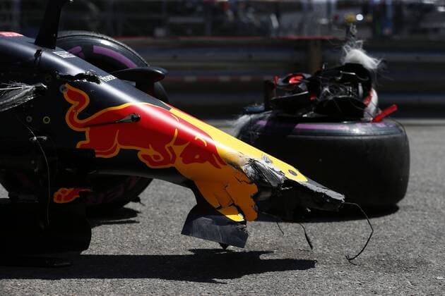 Motorsports: FIA Formula One World Championship WM Weltmeisterschaft 2016, Grand Prix of Monaco, car of 33 Max Verstappen (NLD, Red Bull Racing) after crash xHOCHxZWEIx