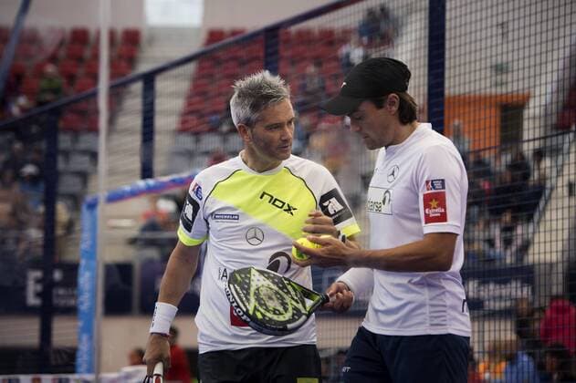 Juan Mieres (R) and Miguel Lamperti in action against Fernando Belasteguin and Pablo Lima during the men s semifinal game of the World Padel Tour Madrid Open in Las Rozas, close to Madrid, 28 May 2016. Men semifinal !ACHTUNG: NUR REDAKTIONELLE NUTZUNG!  GRA332 20160528-636000553589666746