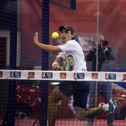 Juan Mieres in action against Fernando Belasteguin and Pablo Lima during the men s semifinal game of the World Padel Tour Madrid Open in Las Rozas, close to Madrid, 28 May 2016. Men semifinal !ACHTUNG: NUR REDAKTIONELLE NUTZUNG!  GRA332 20160528-636000554976185858