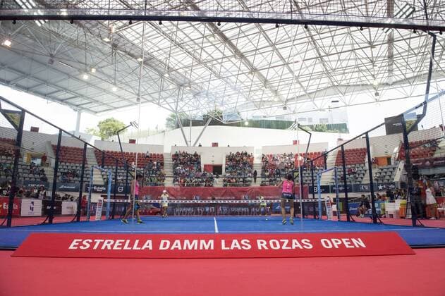 Maria José Sanchez Alayeto (L) and her sister María Pilar Sanchez Alayeto during the women s semifinal game against Gemma Triay and Lucia Sanz in the World Padel Tour Madrid Open in Las Rozas, close to Madrid, 28 May 2016. WOMEN SEMFINAL !ACHTUNG: NUR REDAKTIONELLE NUTZUNG!  GRA073 20160528-636000561162328900
