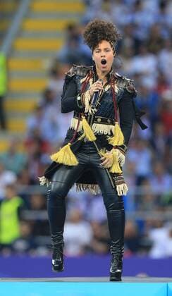 Singer Alicia Keys pre match entertainement during the UEFA Champions League Final match at the Giuseppe Meazza Stadium, Milan, Italy. Photo credit should read: David Klein Sportimage EDITORIAL USE ONLY. No use with unauthorised audio, video, data, fixture lists, club league logos or live services. Online in-match use limited to 120 images, no video emulation. No use in betting, games or single club league player publications.