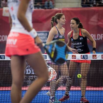 Players Alejandra Salazar (C) and Marta Marrero (R) face Maria Jose Sanchez Alayeto (unseen) and Maria Pilar Sanchez Alayeto (unseen) in the World Padel Tour Madrid Open s women final match in Las Rozas, outside Madrid, Spain, 29 May 2016. The team Salazar - Marrero won the match. World Padel Tour Madrid Open !ACHTUNG: NUR REDAKTIONELLE NUTZUNG!  20160529-636001370078678277