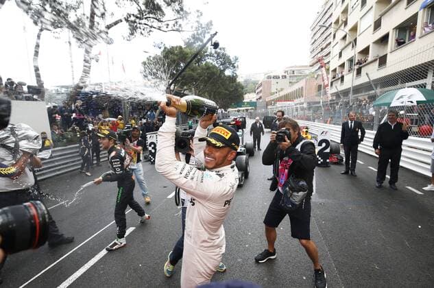 Motorsports: FIA Formula One World Championship WM Weltmeisterschaft 2016, Grand Prix of Monaco, 44 Lewis Hamilton (GBR, Mercedes AMG Petronas Formula One Team), xHOCHxZWEIx