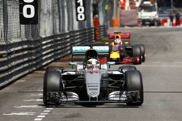 Motorsports: FIA Formula One World Championship WM Weltmeisterschaft 2016, Grand Prix of Monaco, 44 Lewis Hamilton (GBR, Mercedes AMG Petronas Formula One Team), xHOCHxZWEIx