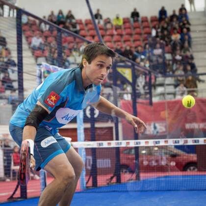 Argentinian Fernando Belasteguin (L) Brazilian teammate Pablo Lima (unseen) face Argentinian Daniel Gutierrez (unseen) and his teammate Francisco Navarro (unseen) in the World Padel Tour Madrid Open s men final match in Las Rozas, outside Madrid, Spain, 29 May 2016. The team Lima-Belasteguin won the match by 6-1 and 6-2. World Padel Tour Madrid Open !ACHTUNG: NUR REDAKTIONELLE NUTZUNG!  20160529-636001385206920566