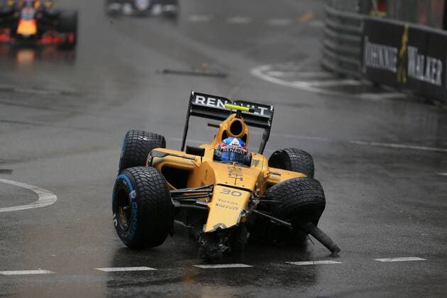 Formel 1, GP von Monaco, Unfall Jolyon Palmer 29.05.2016. Monte Carlo, Monaco. F1 Grand Prix of Monaco, Race day on Sunday. Renault F1 Team RS16 & x2013; Jolyon Palmer crashes after the safety car comes in xLeannexBoonx  ActionPlus11743073