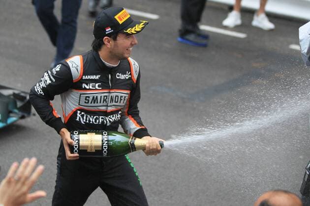 Formel 1, Lewis Hamilton gewinnt GP von Monaco 29.05.2016. Monte Carlo, Monaco. F1 Grand Prix of Monaco, Race day on Sunday. Sergio Perez comes 3rd and shown on podium with champagne xLeannexBoonx  ActionPlus11743040