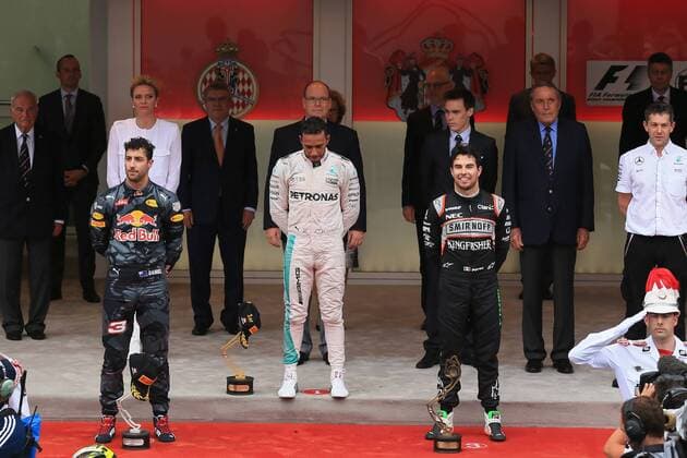 Formel 1, Lewis Hamilton gewinnt GP von Monaco 29.05.2016. Monte Carlo, Monaco. F1 Grand Prix of Monaco, Race day on Sunday. Lewis Hamilton of Mercedes AMG F1 team wins the Monaco GP ahead of Daniel Ricciardo and Sergio Perez xLeannexBoonx  ActionPlus11743052