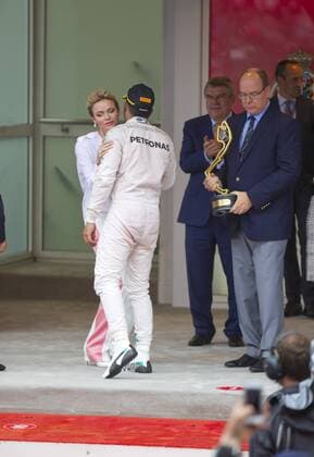 Formel 1, Lewis Hamilton gewinnt GP von Monaco Monaco, Monte Carlo - May 29, 2016: FIA Formula One World Championship WM Weltmeisterschaft with Prince Albert II of Monaco, Princess Charlene and Race winners Lewis Hamilton, Daniel Ricciardo and Sergio Perez Monaco F1 Grand Prix