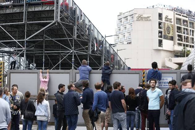 Formel 1, GP von Monaco, Impressionen Motorsports: FIA Formula One World Championship WM Weltmeisterschaft 2016, Grand Prix of Monaco, fans xHOCHxZWEIx