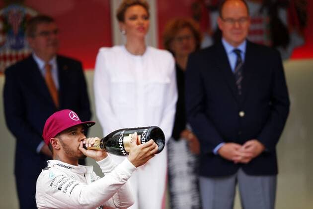 Formel 1, Lewis Hamilton gewinnt GP von Monaco Motorsports: FIA Formula One World Championship WM Weltmeisterschaft 2016, Grand Prix of Monaco, 44 Lewis Hamilton (GBR, Mercedes AMG Petronas Formula One Team), xHOCHxZWEIx