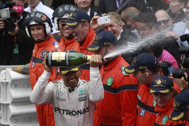 Formel 1, Lewis Hamilton gewinnt GP von Monaco Monaco Grand Prix, Monte Carlo 25 - 29 May 2016 29.05.2016 - Race, Lewis Hamilton (GBR) Mercedes AMG F1 W07 Hybrid race winner 