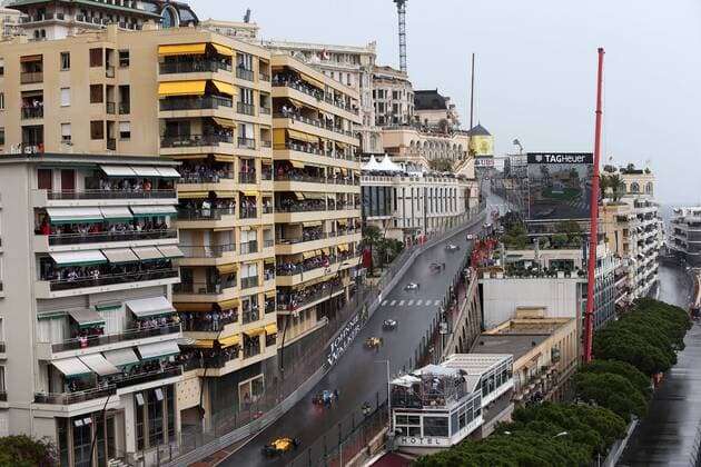 Formel 1, GP von Monaco, Impressionen Monaco Grand Prix, Monte Carlo 25 - 29 May 2016 29.05.2016 - Race, Kevin Magnussen (DEN) Renault F1 Team RS16 and Marcus Ericsson (SUE) Sauber C34 