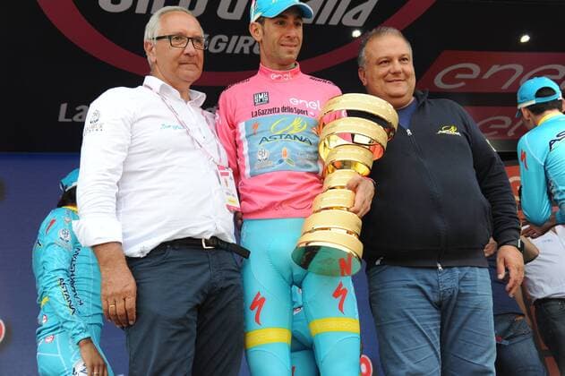 29-05-2016 Giro D italia; Tappa 21 Cuneo - Torino; 2016, Astana; Nibali, Vincenzo; Martinelli, Giuseppe; Slongo, Paolo; Torino; 